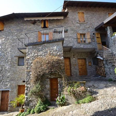 Rustico Lago Di Como B&B Barna Bagian luar foto