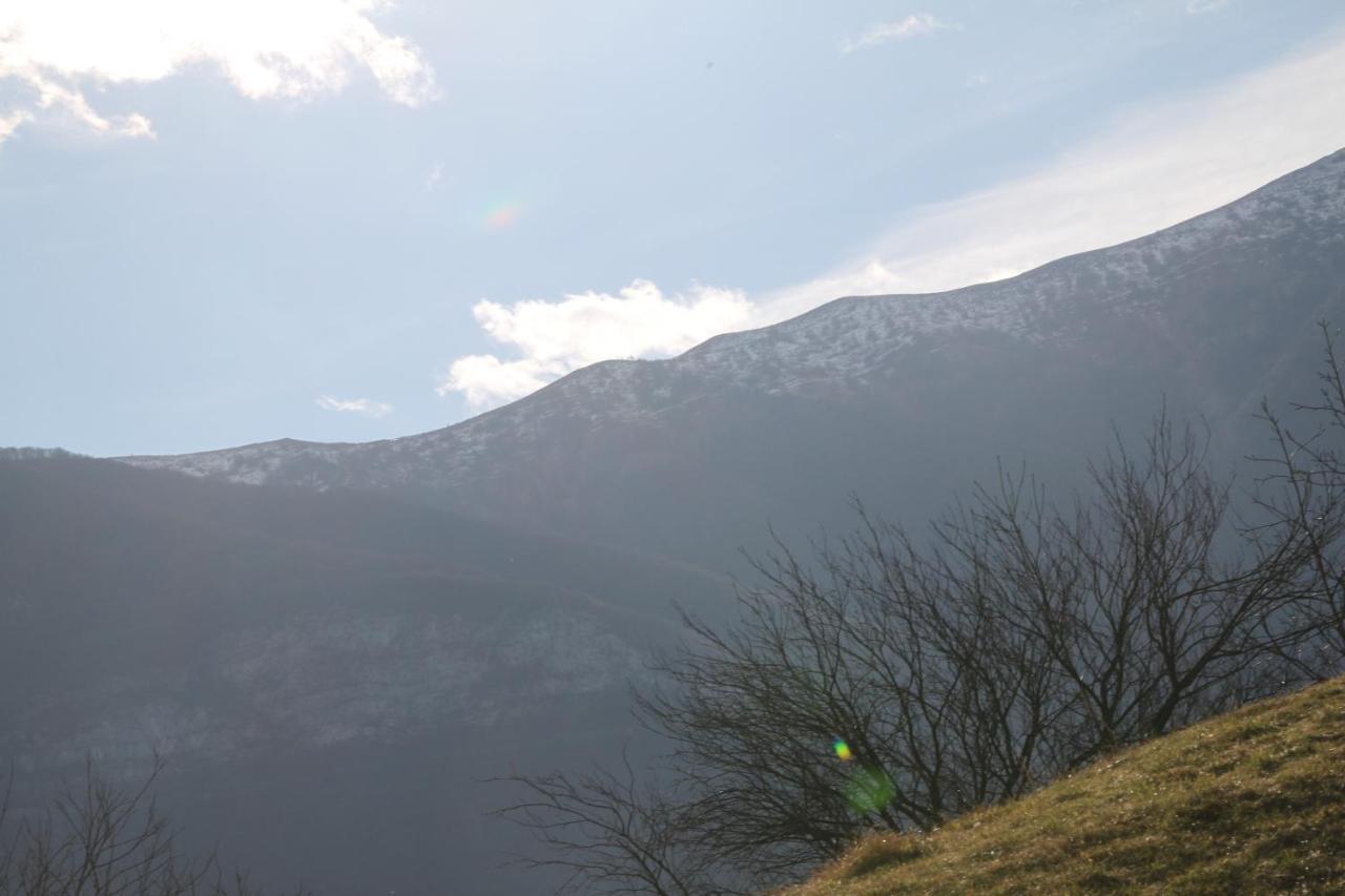 Rustico Lago Di Como B&B Barna Bagian luar foto