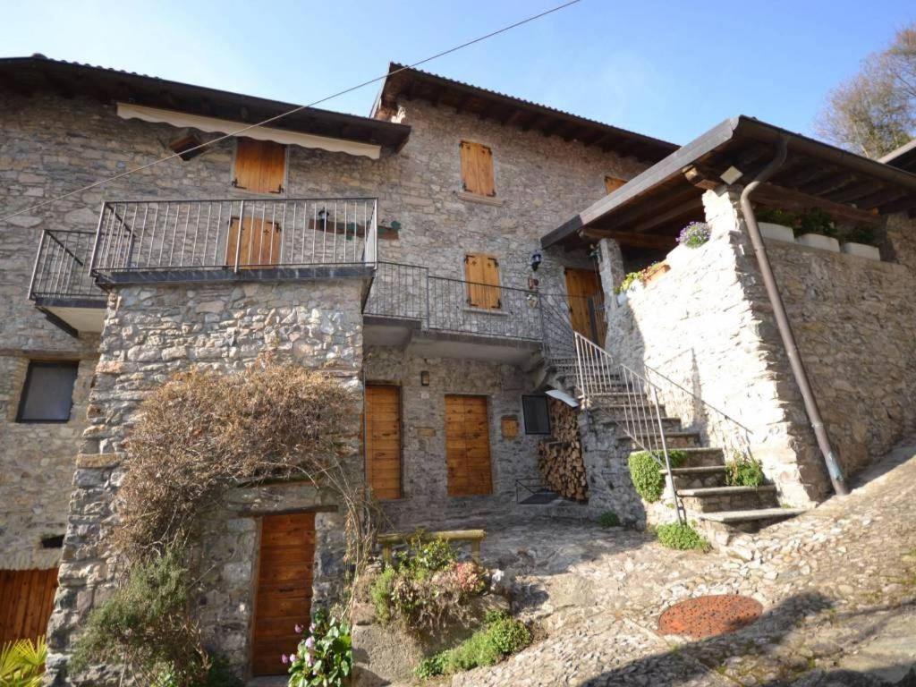Rustico Lago Di Como B&B Barna Bagian luar foto