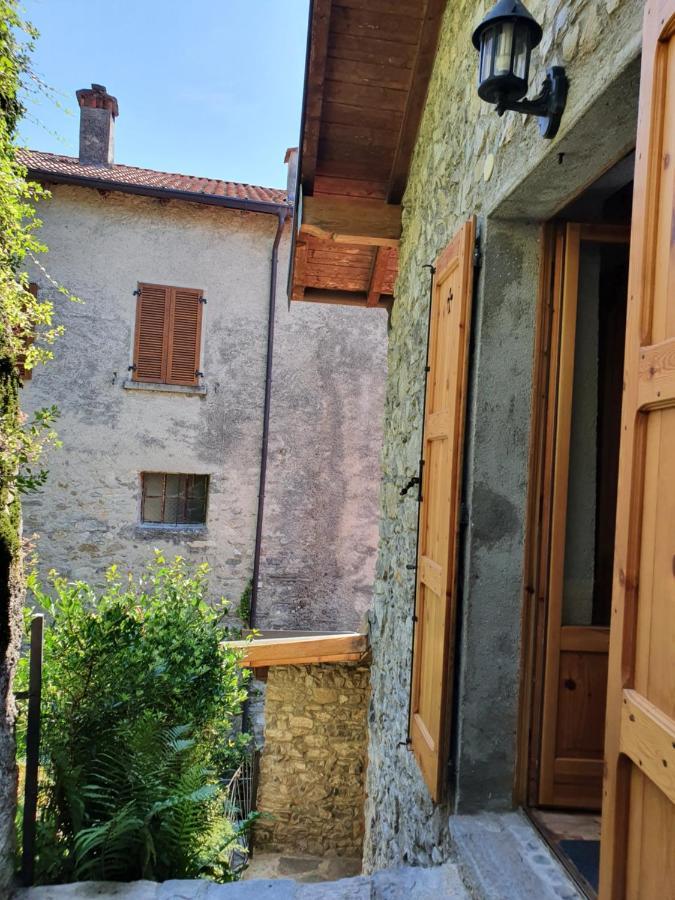 Rustico Lago Di Como B&B Barna Bagian luar foto