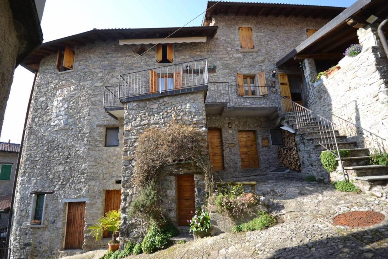 Rustico Lago Di Como B&B Barna Bagian luar foto